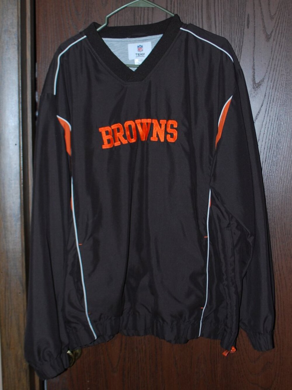 Cleveland Browns NFL Team Apparel V-neck Top - XL